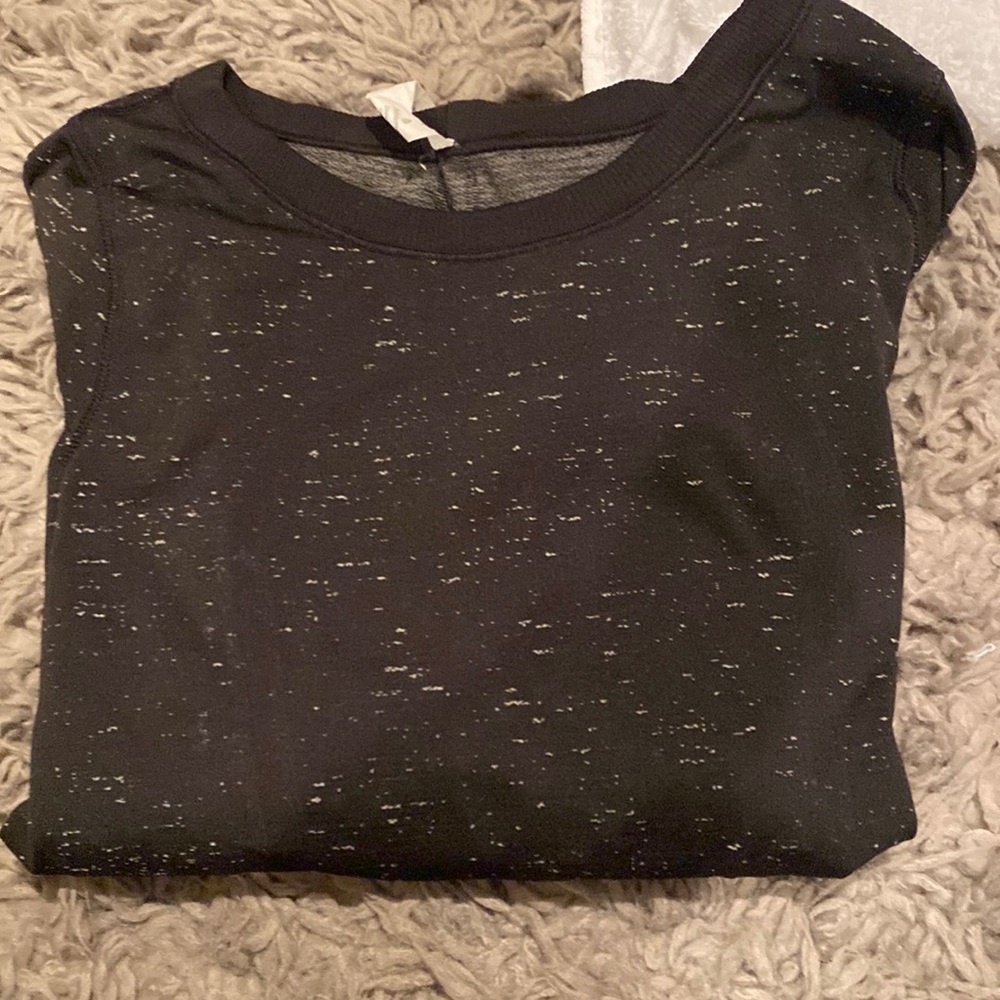 Great condition! Long sleeve lululemon shirt !